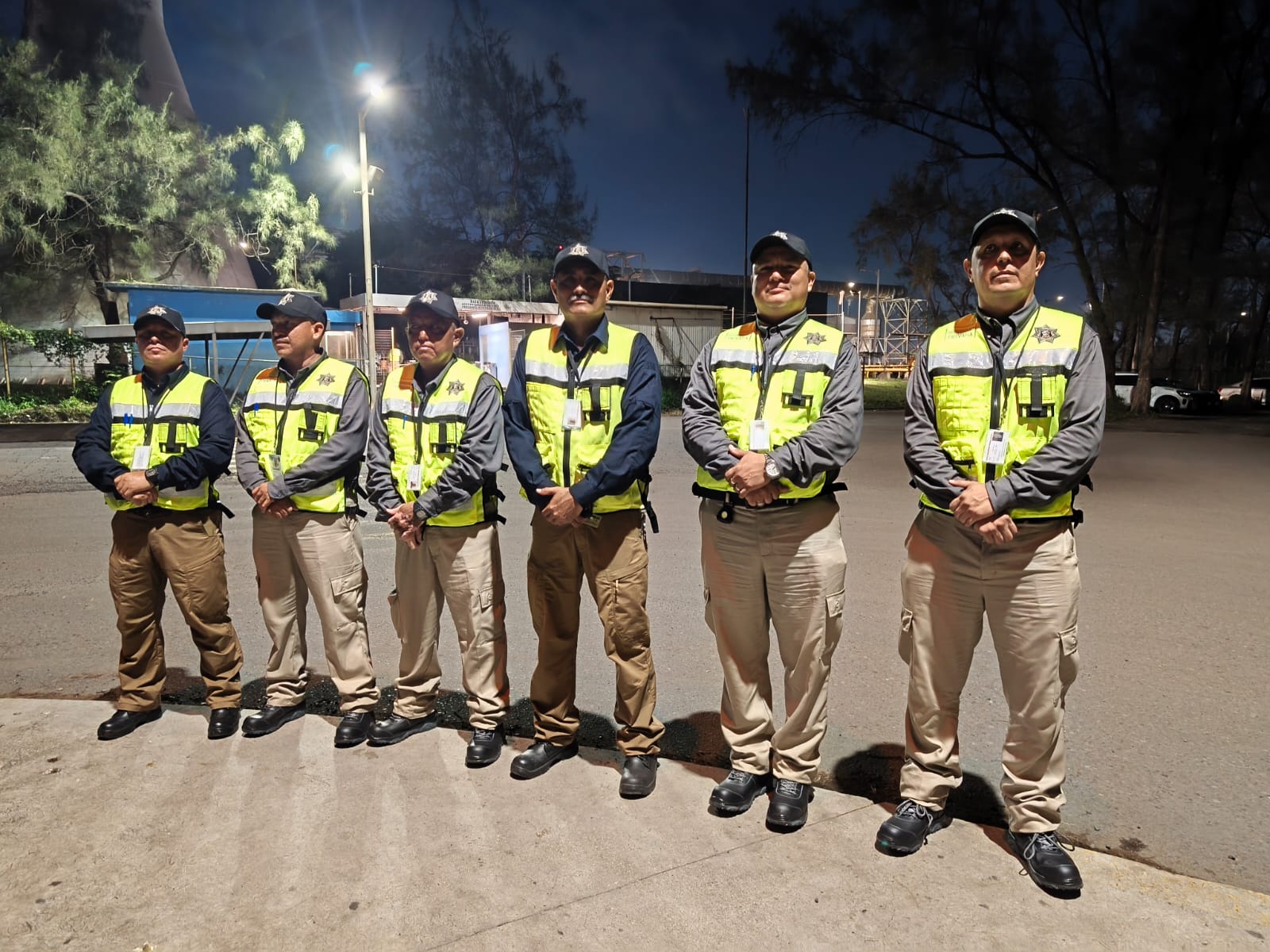 Guardias de seguridad uniformados Gorat
